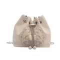 Sac seau blanc cassé avec broderie florale, cordon chaîne et détails en perles - Blanc