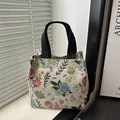 Sac à main en toile brodée avec motifs floraux colorés et anses noires pour femme - Style 3