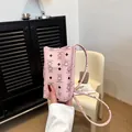 Mini sac bandoulière rose clair avec motif ours mignon et cuir texturé pour femmes - Rose