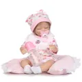 Bambola reborn realistica che dorme con tutina rosa, biberon e cuscino morbido - Neonato Realistico (Standard) / Rosa