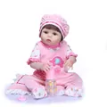 Realistische Reborn-Puppe mit rosa Elefanten-Latzhose und Fütterungszubehör - Rosa