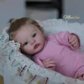 18 Zoll Meadow Reborn Babypuppe in rosa Kleidung in einer Wiege mit Spitzenbesatz - Wiesen-Stil / Standard Groß