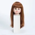 Lange glatte rotbraune Puppenperücke mit Pony für DIY-Puppen auf Displayständer - Langes glattes Haar / Braunrot