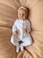20 Zoll lebensechte Reborn-Babypuppe im weißen Strampler mit rosa Stirnband - Rosa Bogen Stirnband Weißer Jumpsuit / Rosa Stil (Wie Abgebildet) / 20 Zoll (50cm)