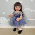 55cm naturgetreue Reborn Puppe mit braunen Haaren in Paillettenkleid und Silberkrone - Blauer Prinzessinnen-Stil / Blau / 55 cm