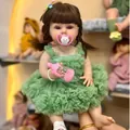 Bambola Reborn da 55cm in vestito di tulle verde con biberon e ciuccio rosa accessori - Come Mostrato / 55 cm