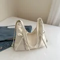 Sac fourre-tout chic en similicuir beige avec détail de nœud et fermetures éclair - Blanc