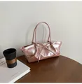 Borsa a mano in raso rosa con fiocco elegante e trama pieghettata da donna - Rosa