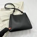 Sac cabas noir minimaliste de grande capacité en cuir avec détails de nœuds chic - Noir