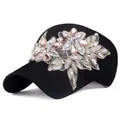Berretto da baseball nero in cotone da donna con decorazione floreale di strass - Nero