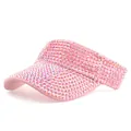 Detailopname van de roze zonneklep met iriserende AB-strass steentjes en strakke stiksels - Roze Hoed met Roze AB Strass