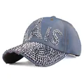 Berretto da baseball in denim azzurro con strass PARIS e visiera curva con borchie - Regolabile / Azzurro