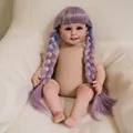 Realistische Reborn-Puppe mit lila Zöpfen, blauen Augen und weichem Stoffkörper - 55 cm / Lila Zöpfe (Wie Abgebildet Nackte Puppe)
