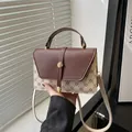 Borsa a tracolla retrò con motivo a trifoglio marrone e fibbia dorata - Bianco Sporco