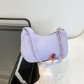 Borsa a spalla in velluto a coste lavanda con catena in acrilico e metallo dorato - Viola