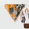Élégant foulard en soie vintage à motifs floraux orange et bleu marine pour femme - Grand Foulard Carré / Encre Orange