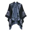 Détail du motif jacquard Paisley bleu sur un châle épais en faux cachemire doux - 135cmx155cm / Motif Opéra de Pékin Noir Marine