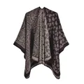 Poncho scialle reversibile in maglia con motivi paisley a contrasto marrone e beige - Paisley Caffè