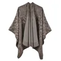 Detailopname van vintage damastpatroon en de zoom op deze imitatie kasjmier sjaal - Retro Mandala Bloemen Khaki