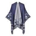Detail of vintage double-sided knit shawl with floral patterns and tassel trim - 130x150cm / Navy Blue