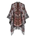 Poncho bohème en tricot à motifs géométriques gris et caramel avec franges noires - Rhombus Triangle White
