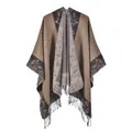 Damen-Strickponcho in Braun mit Vintage-Blumenmuster und Fransen-Details - 130x150cm / Camel