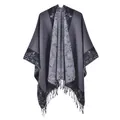 Damen Cape in Grau und Anthrazit mit Blumen-Jacquardmuster und langen Fransen am Saum - 130x150cm / Grau