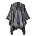 Scialle da donna in maglia grigio e nero con intricati motivi jacquard vintage - Città Sull'acqua Di Jiangnan In Bianco E Nero E Grigio / 135x155cm