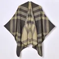 Châle cape oversize à carreaux classique anthracite et kaki pour l'automne et l'hiver - Gris