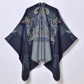 Scialle in maglia jacquard blu scuro da donna con motivi floreali etnici vintage - Blu Navy Nuvola Gru