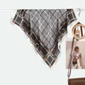 Elegante zijden sjaal van 70 cm met klassiek pied-de-poule en gouden kettingprint - Hahnentritt Ketting Zwart