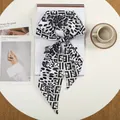 Stijlvol zijden lint met zwart-wit luipaardpatroon en monogram met knoop in het midden - Zwart Wit Luipaard Lettermotief (44)