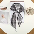 Zwart-witte zijden twilly sjaal met abstract patroon voor veelzijdig gebruik - Zwart Wit Abstracte Streep Stip (52)