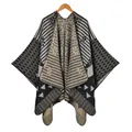 Gestricktes Boho-Schal mit Khaki- und Schwarz-Geometrie-Blumenmuster für Winter - Schwarz Kamel