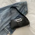 Elegante bolso de hombro negro con patrón de cocodrilo, hebilla plateada y brillo - Negro