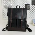 Zaino retrò in pelle nera con finiture marroni e doppie fibbie metalliche per la scuola - Nero senza Ciondolo