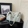 Hellgrüne Sport-Reisetasche mit hoher Kapazität, Nass-Trocken-Trennung und Gurt - Grün