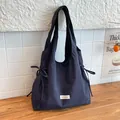 Grande borsa tote blu navy con nastri laterali a coulisse e consistenza casual - Blu