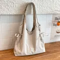 Borsa tote minimalista bianco crema grande capacità con dettagli coulisse ed etichetta - Grigio