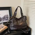 Retro brown large-capacity tote bag in matte PU leather with a metal cross pendant - Coffee
