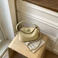 Chic light yellow small square handbag in lychee grain leather with silver swivel lock - No Pendant / Yellow