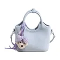 Minimalistische hellblaue Beuteltasche mit Plüschbär-Anhänger und Schultergurt-Zubehör - Blau mit Anhänger