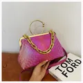 Magenta gradient chain crossbody bag with circular metal handle and vintage clasp - Rose Red