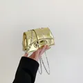 Mini sac à bandoulière doré métallisé brillant avec chaîne en métal argenté chic - Or