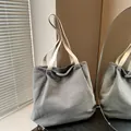 Graue Cord-Einkaufstasche mit cremefarbenen Henkeln, geräumige und minimalistische Tasche - Grau