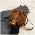 Sac seau vintage style léopard en toile marron foncé avec détails en cuir - Marron