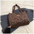 Pink leopard print tote bag in plush wool fabric with button closure and shoulder strap - Khaki Leopard