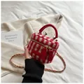 Mini bolso cubo de felpa con cuadros rojos y blancos, cadena y asa de cuero - Patrón de cuadrícula roja y blanca / Rojo