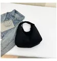 Bolso tote minimalista de nailon negro en forma de media luna con gran capacidad diaria - Negro