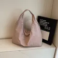 Grote oudroze canvas tote tas met slouchy hobo design voor dagelijks casual gebruik - Roze